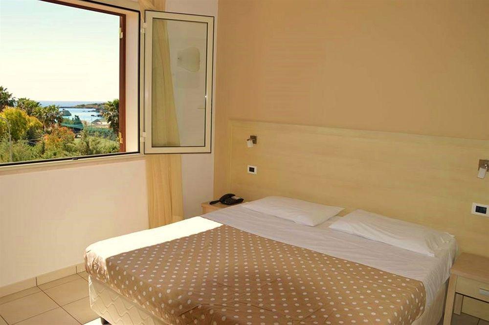 Bulla Regia 3*